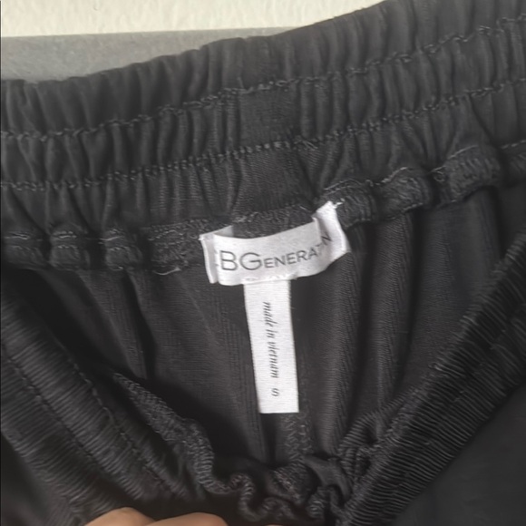 BCBGeneration Black Joggers with Elastic Waistband and Tapered Fit - Picture 2 of 5